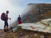 Dal MONTE MADONNINO (2502 m.), salito dalla ripida cresta nord e sceso dal pietroso canalone ovest,ai LAGHI DEI CURIOSI, CABIANCA e ZELTO, il 22 settembre 2013 - FOTOGALLERY